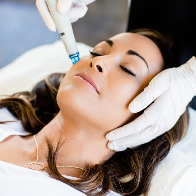 Hydra Facial